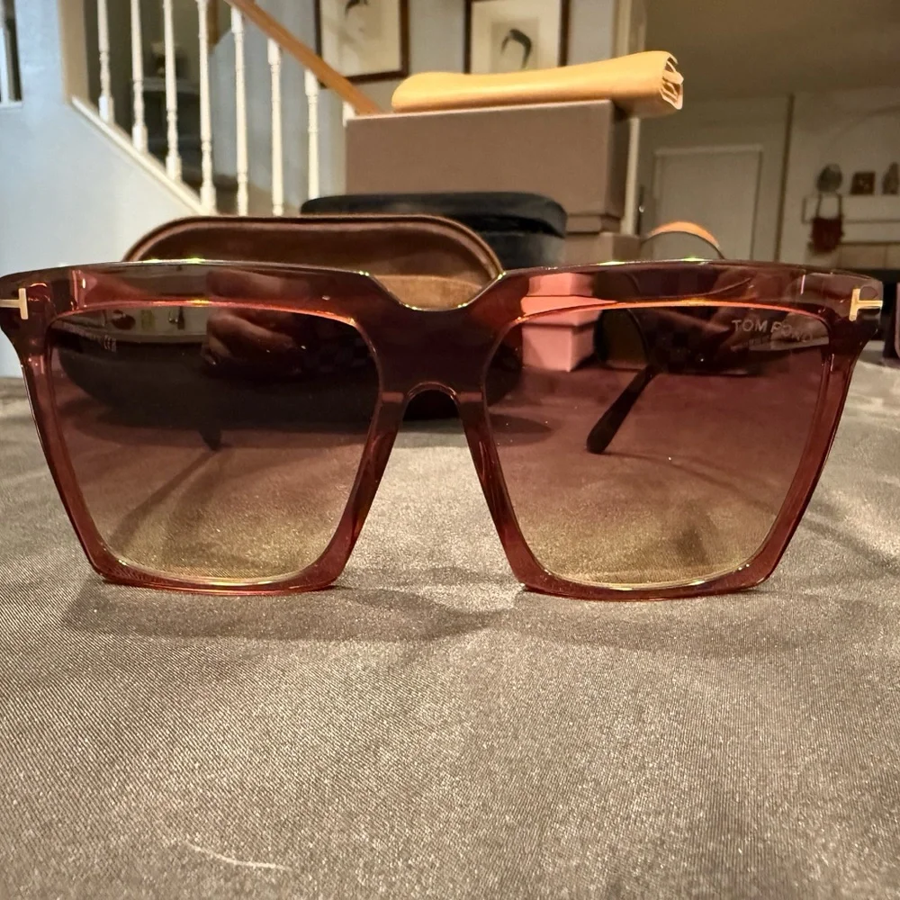 Tom Ford Sabrina-02 (FT0764) sunglasses with case and dusty - Picture 11 of 15